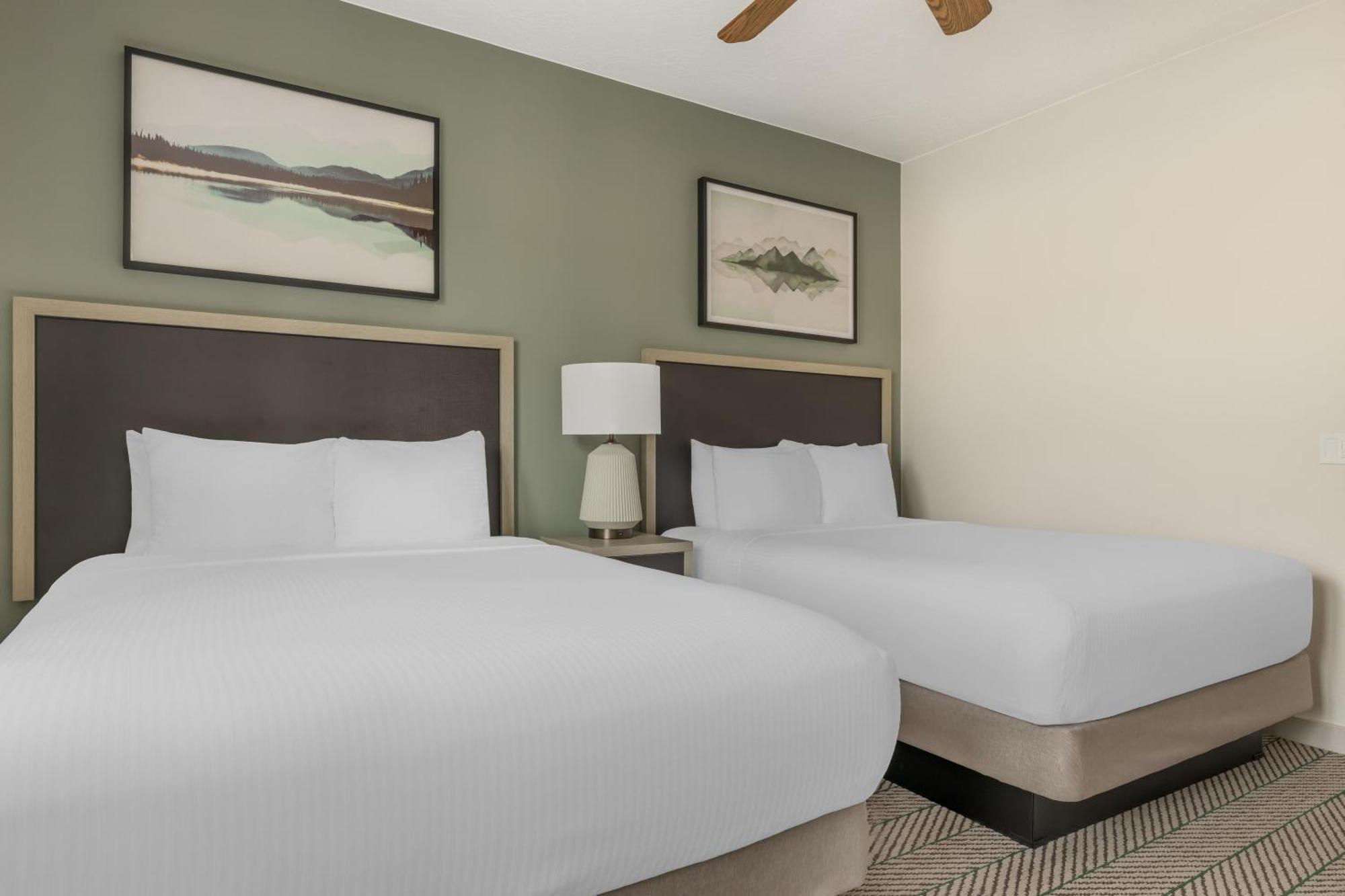 Two-Bedroom Suite Sofa Bed,1742708642:JPEG